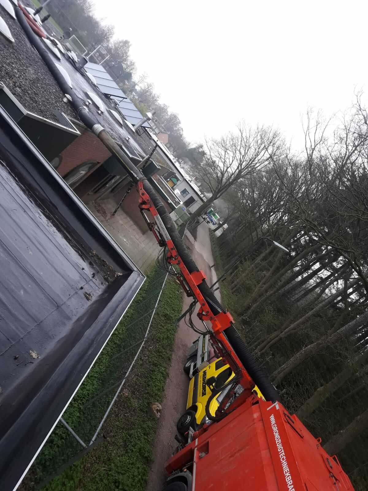 Grondzuigwagen Voor Dakgrind Te Verwijderen